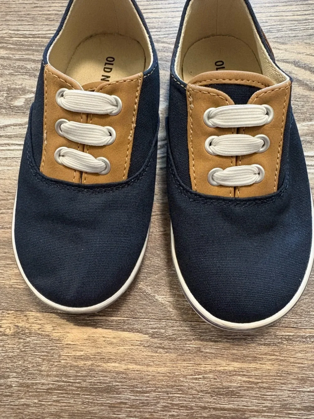 Old Navy Blue and Tan Slip On Tan Sneakers 9